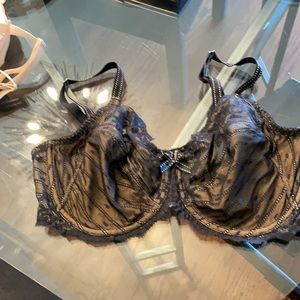 Chantelle black lace bra 36DD NWOT